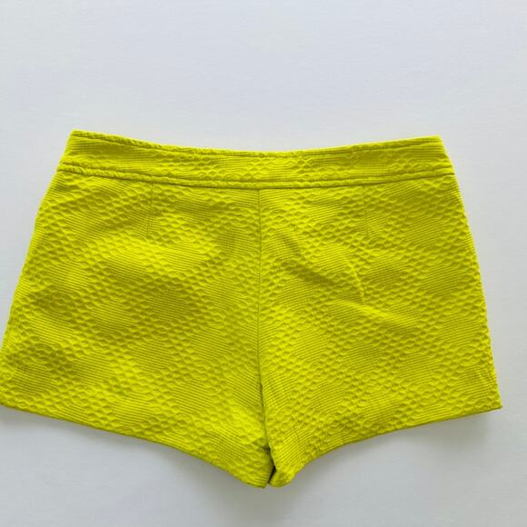 Trina Turk Ricardo Textured Limeade Shorts Size 4 Yacht Boat Summer Beach Prep - Picture 5 of 7